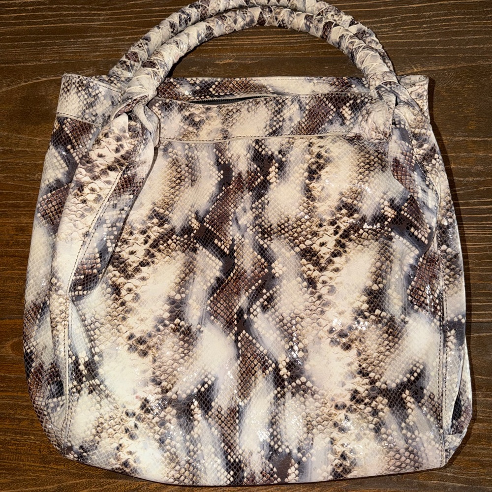 Stylish Sondra Roberts Snake Print Women's Bag NWOT